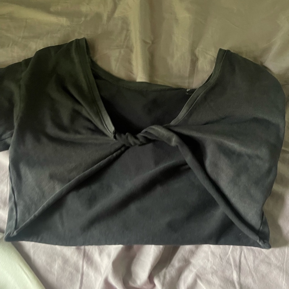 Aerie twist top worn once